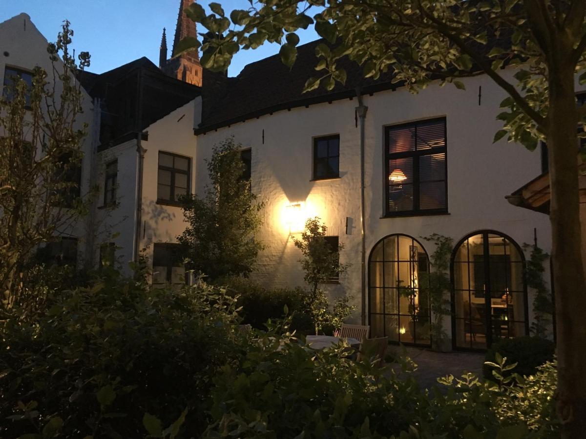 Couette-café The Herring's - Stylish Private With Breakfast In Historic Center - Adults-only Bruges